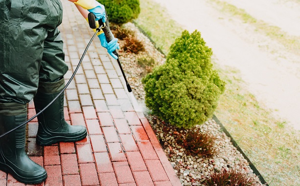 cleaning block paving