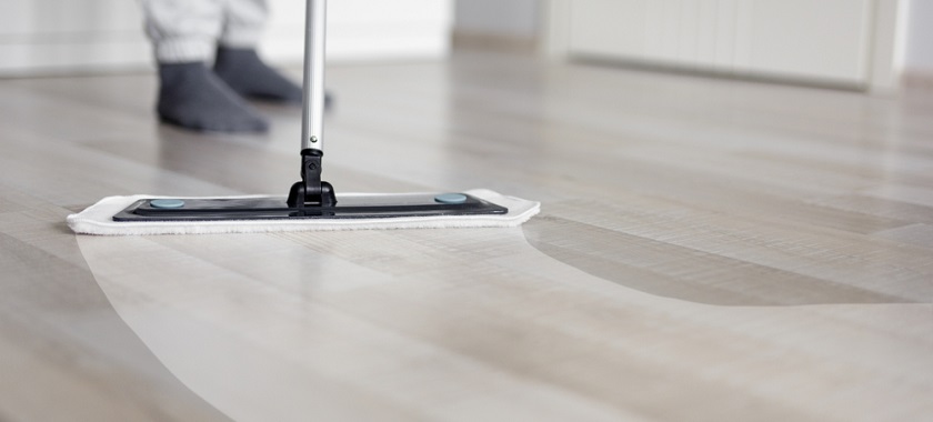cleaning laminate flooring