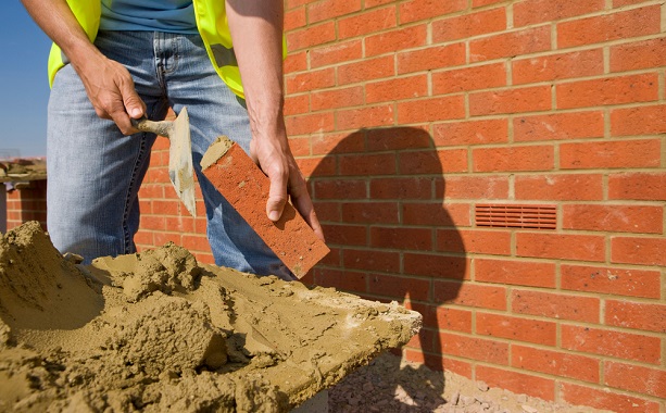 how to become a bricklayer